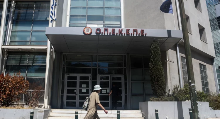 Aντιπολιτευτικά πυρά κατά της απόπειρας «μπαζώματος» και του σκανδάλου ΟΠΕΚΕΠΕ: «Σε αυτήν την κυβέρνηση κανείς δεν ντρέπεται»