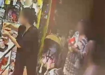 Παλαιό Φάληρο: Πού στρέφονται οι έρευνες για το νεκρό κοριτσάκι – Τα βίντεο με τη μυστηριώδη γυναίκα και το καροτσάκι