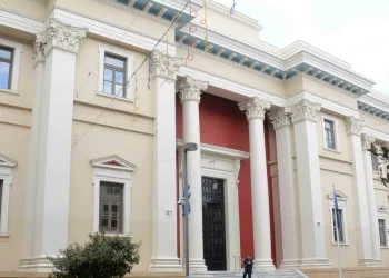 Κατεπείγουσα εισαγγελική έρευνα για τους ιατροδικαστές της Πάτρας μετά το λουκέτο στην Υπηρεσία