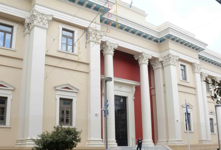 Κατεπείγουσα εισαγγελική έρευνα για τους ιατροδικαστές της Πάτρας μετά το λουκέτο στην Υπηρεσία