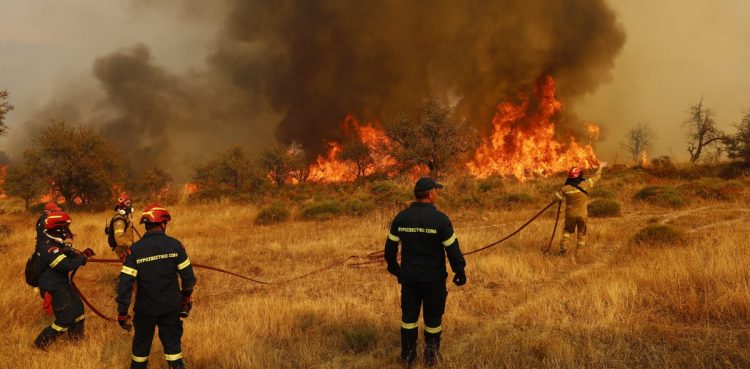 Πυρκαγιές: Πολύ υψηλός κίνδυνος το Σάββατο σε τρεις περιφέρειες