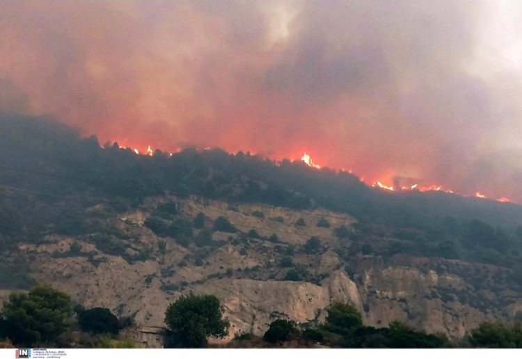 Φωτιά στη Ζάκυνθο: Μεγάλη αναζωπύρωση στον Κοιλιωμένο