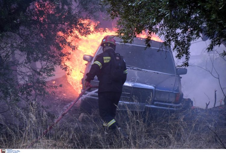 Φωτιές: Μάχη με τις φλόγες στη Χίο – Διάσπαρτες εστίες στην Πάτρα