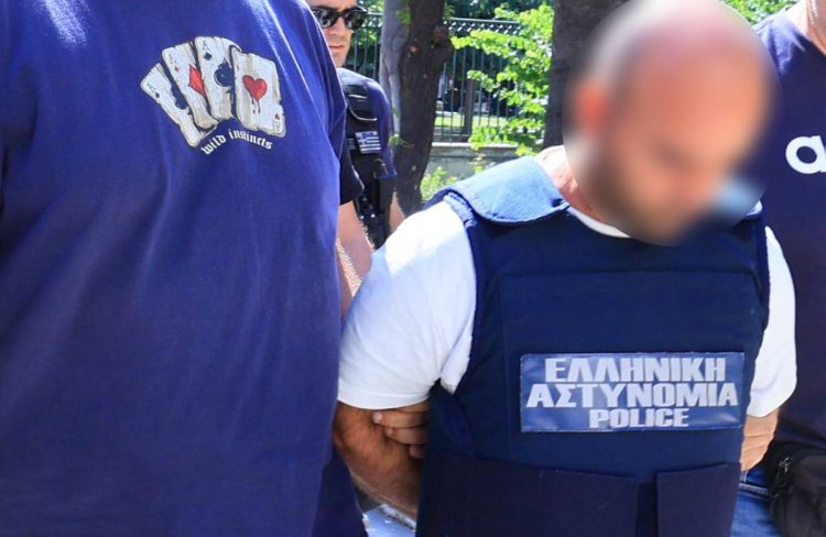 Γυναικοκτονία στον Βόλο: Ήθελε μόνο να τη φοβίσει – Τι ισχυρίστηκε ο 40χρονος