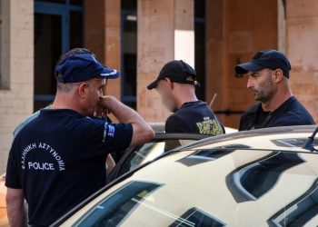 Φωτιές στην Πάτρα: Απολογούνται αύριο και μεθαύριο οι τρεις συλληφθέντες – «Δεν θυμάμαι τίποτα, είχα πιει πολύ τσίπουρο»