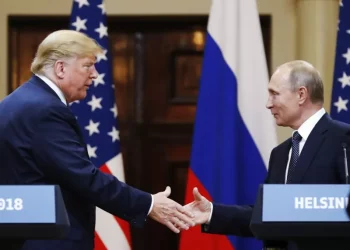 Κόκκινο χαλί θα στρώσει ο Τραμπ για τον Πούτιν στην Αλάσκα – Το μήνυμα στο truthsocial – Η εντυπωσιακή αυτοκινητοπομπή του Πούτιν στο Μαγκαντάν – ΒΙΝΤΕΟ