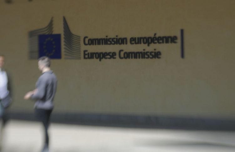 Κομισιόν υπό τον φόβο του Τραμπ: Προτείνει κατάργηση δασμών σε αμερικανικά βιομηχανικά προϊόντα