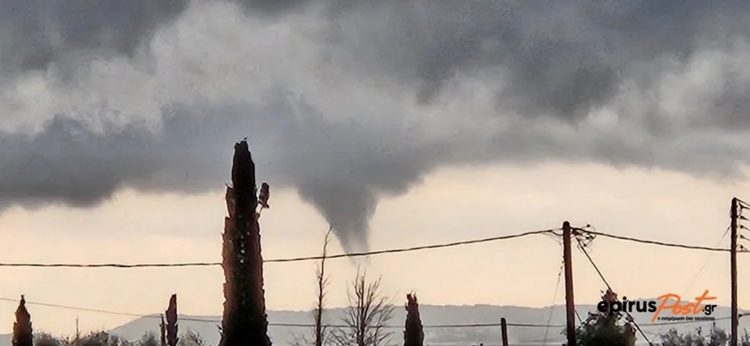 Διπλός υδροσίφωνας στο Ιόνιο – Σπάνιο φαινόμενο μεταξύ Παξών και Αντιπαξών