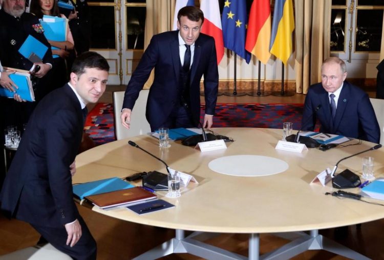 Ζελένσκι: Διμερής συνάντηση με τον Πούτιν είναι δυνατή μετά τον καθορισμό των εγγυήσεων ασφαλείας προς το Κίεβο