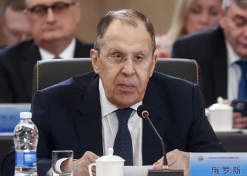 Πυρά Λαβρόφ κατά των Ευρωπαίων – «Το μόνο που τους νοιάζει είναι να εξασφαλίσουν όπλα για το Κίεβο»