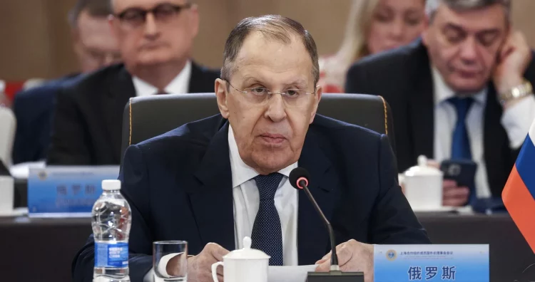 Πυρά Λαβρόφ κατά των Ευρωπαίων – «Το μόνο που τους νοιάζει είναι να εξασφαλίσουν όπλα για το Κίεβο»