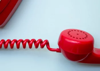 Ημαθία: Άρπαξαν από 76χρονη 12.000 ευρώ και κοσμήματα μέσω τηλεφωνικής απάτης