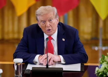 Τραμπ: «Προσβλητικό να ζητάει ένταξη στο ΝΑΤΟ η Ουκρανία» – Έτοιμοι να στείλουν στρατεύματα στο Κίεβο οι Ευρωπαίοι