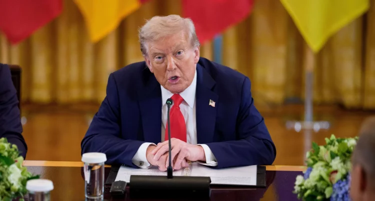 Τραμπ: «Προσβλητικό να ζητάει ένταξη στο ΝΑΤΟ η Ουκρανία» – Έτοιμοι να στείλουν στρατεύματα στο Κίεβο οι Ευρωπαίοι