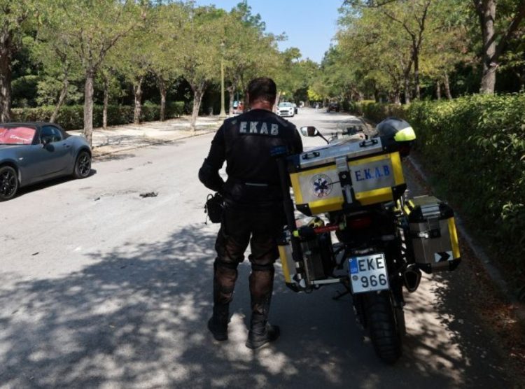 Κατέληξε η 67χρονη που αυτοπυρπολήθηκε στην Αίγλη Ζαππείου – Ήταν δημοσιογράφος