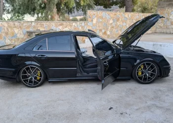 Εξαρθρώθηκε συμμορία που έκλεβε αυτοκίνητα από περιοχές της Αττικής – Συνελήφθησαν 5 μέλη της