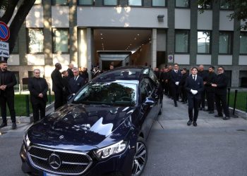 Στη Ριβάλτα της βόρειας Ιταλίας τελείται η κηδεία του Τζόρτζιο Αρμάνι
