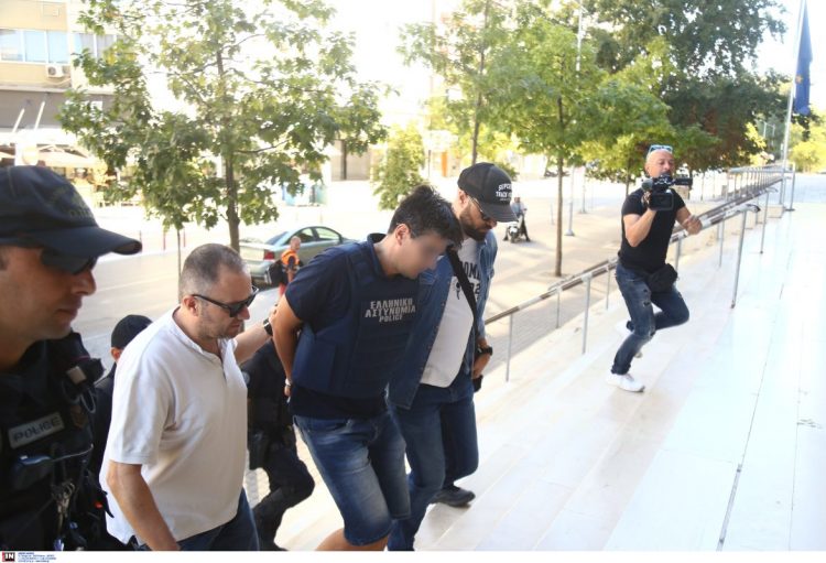 Θεσσαλονίκη: Δίωξη για ανθρωποκτονία εκ προθέσεως στον 50χρονο αδελφοκτόνο – Προθεσμία για να απολογηθεί την Τετάρτη