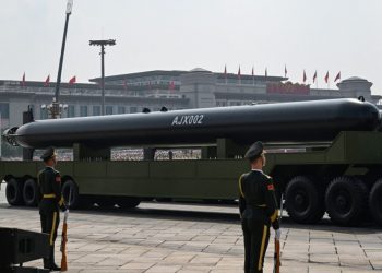 Διηπειρωτικοί πύραυλοι, μαχητικά νέας γενιάς, όπλα λέιζερ: Το οπλοστάσιο της Κίνας που παρουσιάστηκε στην παρέλαση στο Πεκίνο