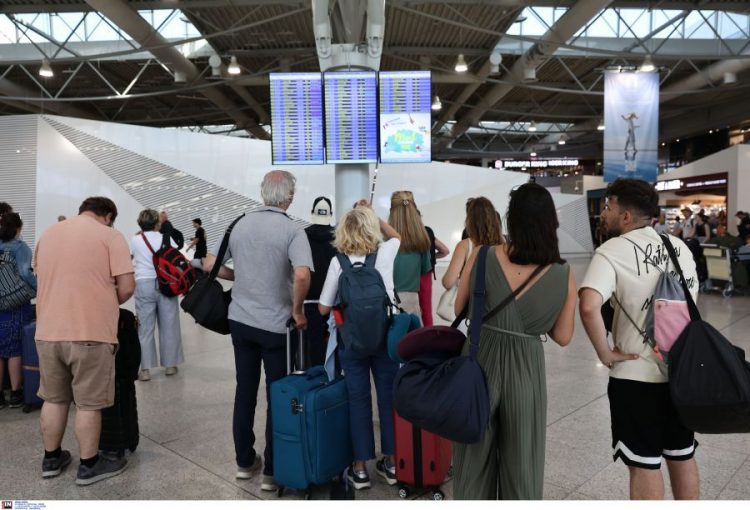 Ταλαιπωρίας συνέχεια για εκατοντάδες ταξιδιώτες με νέες καθυστερήσεις στο «Ελ. Βενιζέλος» – Καθυστερήσεις πτήσεων και στο «Μακεδονία»
