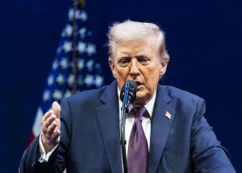 Τραμπ προς ΝΑΤΟ: «Έτοιμος για κυρώσεις στη Ρωσία – Αλλά υπό όρους»