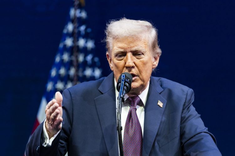 Τραμπ προς ΝΑΤΟ: «Έτοιμος για κυρώσεις στη Ρωσία – Αλλά υπό όρους»