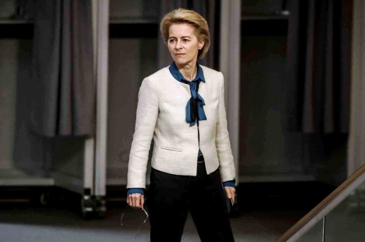 Ούρσουλα φον ντερ Λάιεν: Να μετατρέψουμε την Ουκρανία σε «ατσάλινο σκαντζόχοιρο»