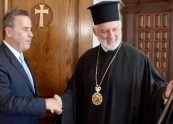 Συνάντηση Στ. Παπασταύρου με τον Αρχιεπίσκοπο Αμερικής Ελπιδοφόρο