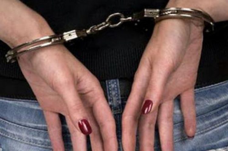 Ρόδος: Γνωστή influencer συνελήφθη για υπόθεση με ροζ κοκαΐνη – Πώς βρέθηκε στο μικροσκόπιο των Αρχών