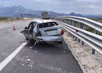Λάρισα: Νεκρός 45χρονος σε τροχαίο με νταλίκα – Στο νοσοκομείο ο γιος του