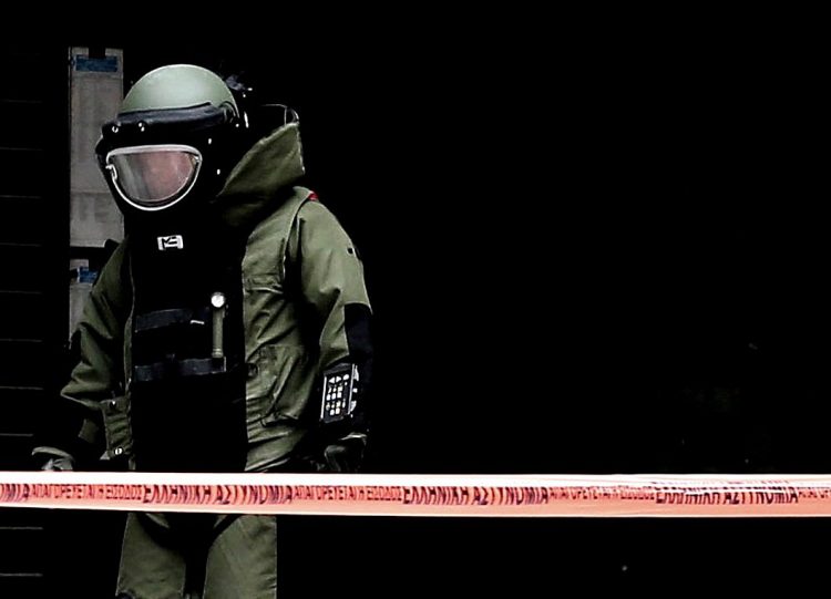 Λήξη συναγερμού στα Εξάρχεια – Αποκαταστάθηκε η κυκλοφορία των οχημάτων