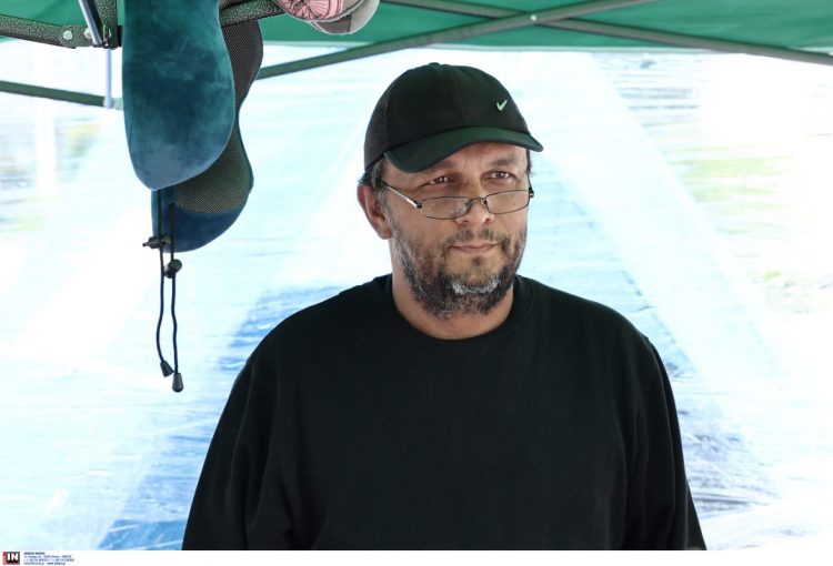 Πάνος Ρούτσι: «Θα κάτσω εδώ και ας πεθάνω – Θέλω να μάθω πώς πέθανε το παιδί μου»