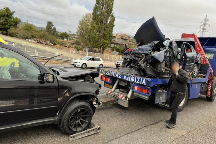 Αφίδνες: Υπό την επήρεια αλκοόλ ο οδηγός του τζιπ που ενεπλάκη στο τροχαίο – Η κατάσταση των τραυματιών