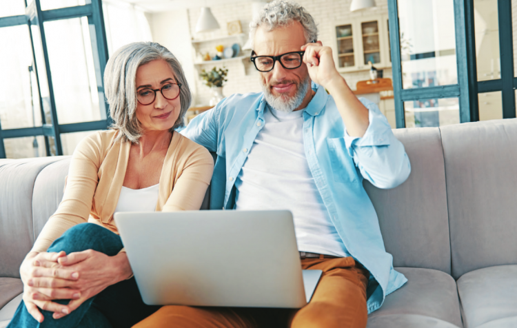 Βγήκατε στη σύνταξη μετά τον Μάιο του 2016; Δείτε πώς θα λάβετε αναδρομικά έως και 15.000 ευρώ