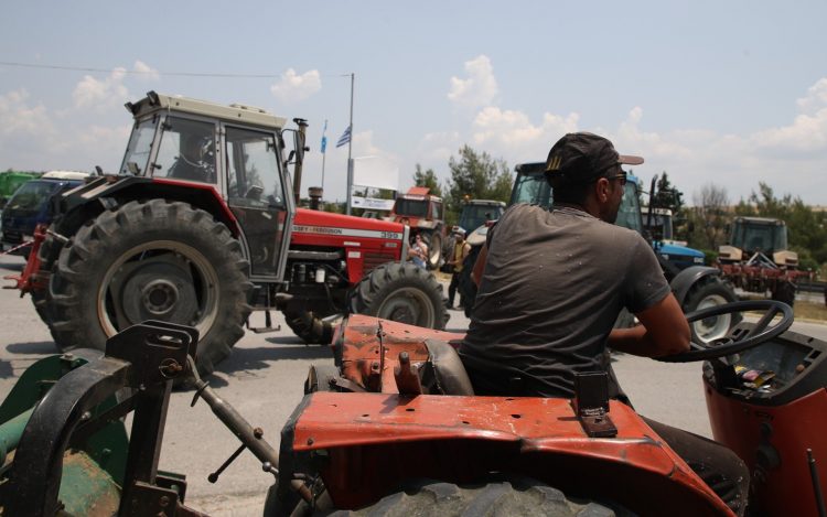 ΟΠΕΚΕΠΕ: Ζεσταίνουν τις μηχανές των τρακτέρ οι αγρότες – Κινητοποιήσεις τον Νοέμβριο