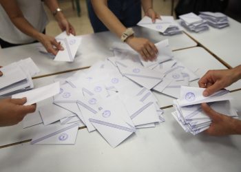Δημοσκόπηση Marc: Οι 3 «πληγές» για την κυβέρνηση και η έκπληξη Τσίπρα