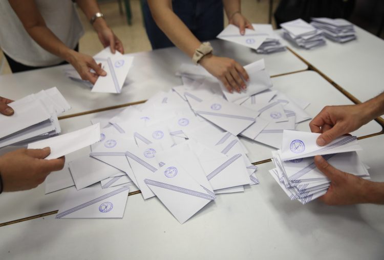 Δημοσκόπηση Marc: Οι 3 «πληγές» για την κυβέρνηση και η έκπληξη Τσίπρα