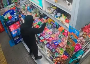 Ανήλικοι λήστευαν περίπτερα στα νότια προάστια