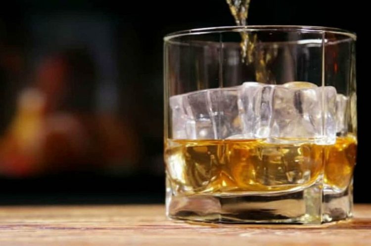 Θεσσαλονίκη: Αθώος 24χρονος μπάρμαν που σέρβιρε αλκοόλ σε 15χρονο