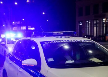 Συνελήφθη ένας άντρας σε νυχτερινό κέντρο διασκέδασης στην Αττική με όπλο και ναρκωτικά