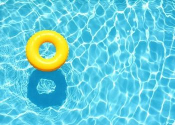 Τραγωδία με 5χρονο που πνίγηκε σε πισίνα ξενοδοχείου στη Σαντορινή – Τρεις συλλήψεις