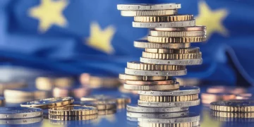 Προϋπολογισμός και R&I ενίσχυσαν τα ελληνικά ομόλογα – Χαμηλότερα οι απόδοσεις τους έναντι των γαλλικών