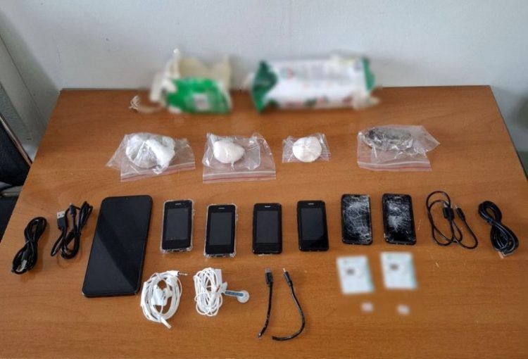 Φυλακές Τρικάλων: Ναρκωτικά, κινητά και αυτοσχέδιο μαχαίρι εντοπίστηκαν σε έρευνα της Αστυνομίας