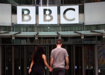 Κατάρρευση του BBC: Η διαρροή που κατέστρεψε το μεγαλύτερο ΜΜΕ της Βρετανίας