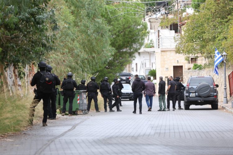 Βορίζια: Παραδόθηκαν τα τρία αδέλφια που καταζητούνταν για το μακελειό