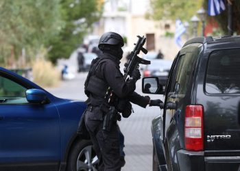 Αιματοκύλισμα με νεκρούς και τραυματίες στα Βορίζια: Έπεσαν πάνω από 2.000 σφαίρες – Στην Κρήτη ο αρχηγός της ΕΛ.ΑΣ