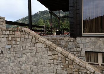 Δολοφονία στην Αράχωβα: Πώς έφτασαν οι Αρχές στα ίχνη των τεσσάρων – Αναζητείται ο ηθικός αυτουργός