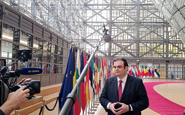 Πιερρακάκης: «Υποβάλω την υποψηφιότητά μου για την προεδρία του Eurogroup…» – Η επιστολή του