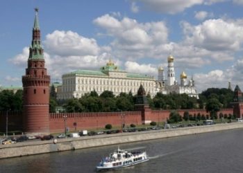 Ρωσία: Η Μόσχα δηλώνει ανοιχτή στο ενδεχόμενο συνάντησης κορυφής με τις ΗΠΑ στη Βουδαπέστη