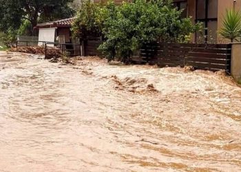 Στο έλεος της κακοκαιρίας η Δυτική Ελλάδα: Εκτεταμένα προβλήματα με πλημμύρες και κατολισθήσεις – Εικόνες & βίντεο